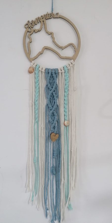 Atrapasueños hechos 100% a mano con materiales sostenibles.